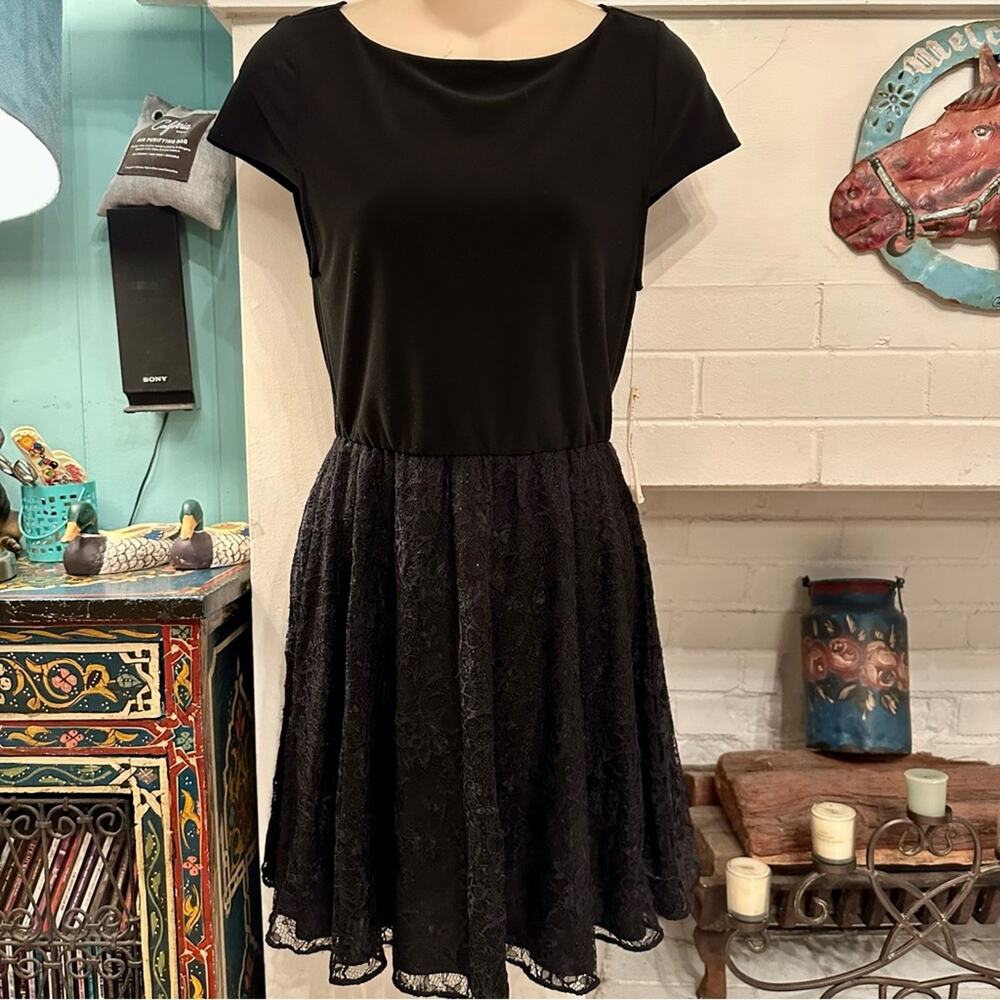 NWT ALICE & OLIVIA BLACK LACE & KNIT DRESS XS